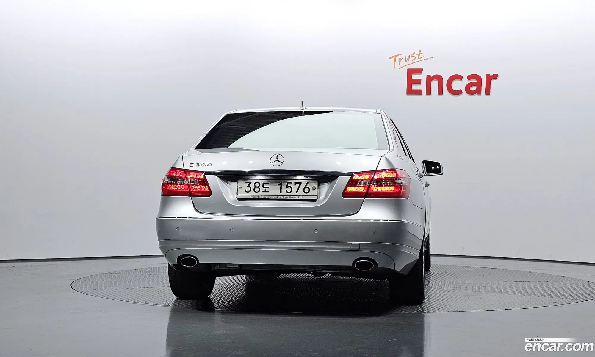 Mercedes-Benz E-Class W212 2010 WDDHF5EB2AA202669 — 16
