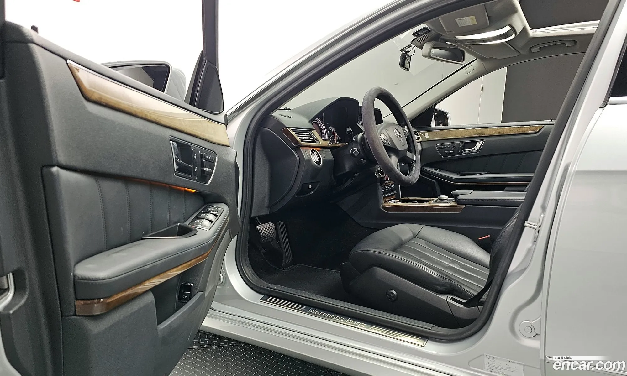 Mercedes-Benz E-Class W212 2010 WDDHF5EB2AA202669 — 5