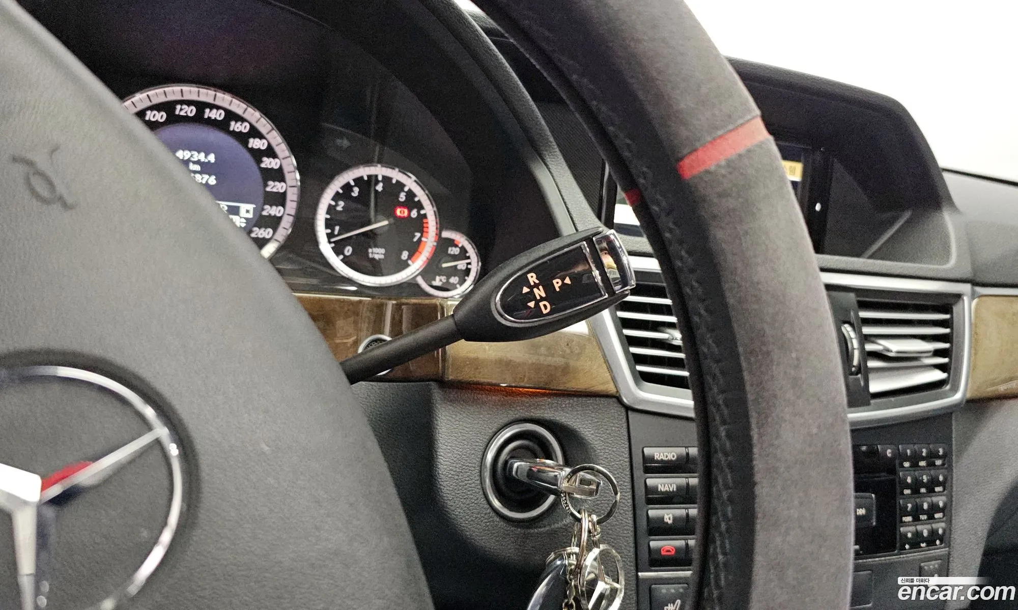 Mercedes-Benz E-Class W212 2010 WDDHF5EB2AA202669 — 11