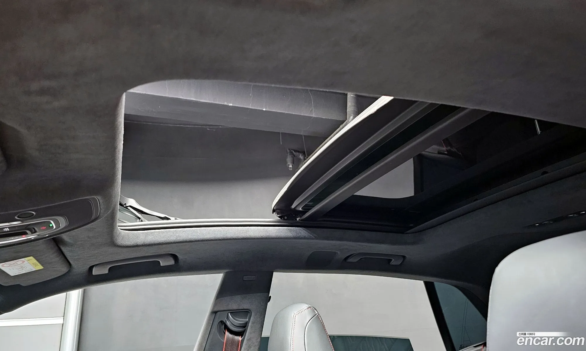 Audi RSQ8 2023 WUAZZZF1XPD008128 — 17