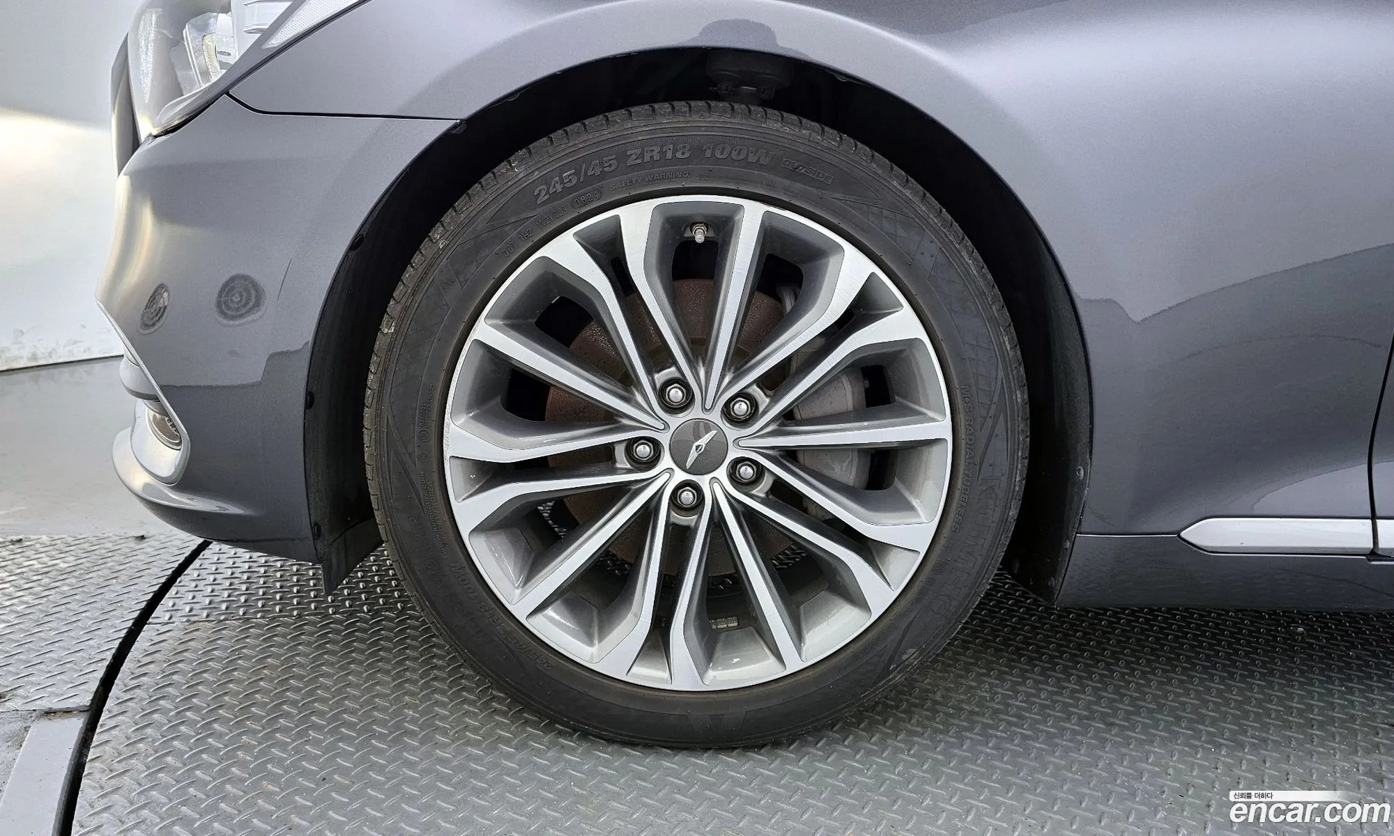 Genesis G80 2018 — 2