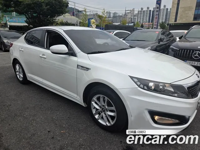 Kia K5 2010 — 2