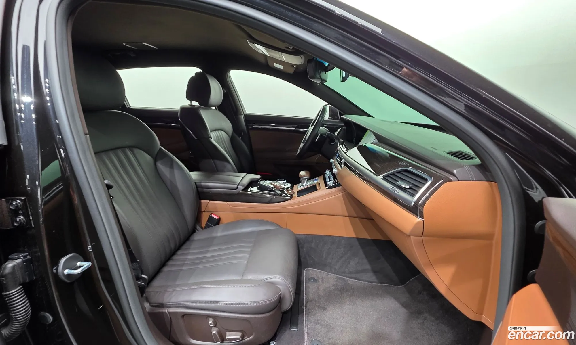 Genesis G90 2019 — 18