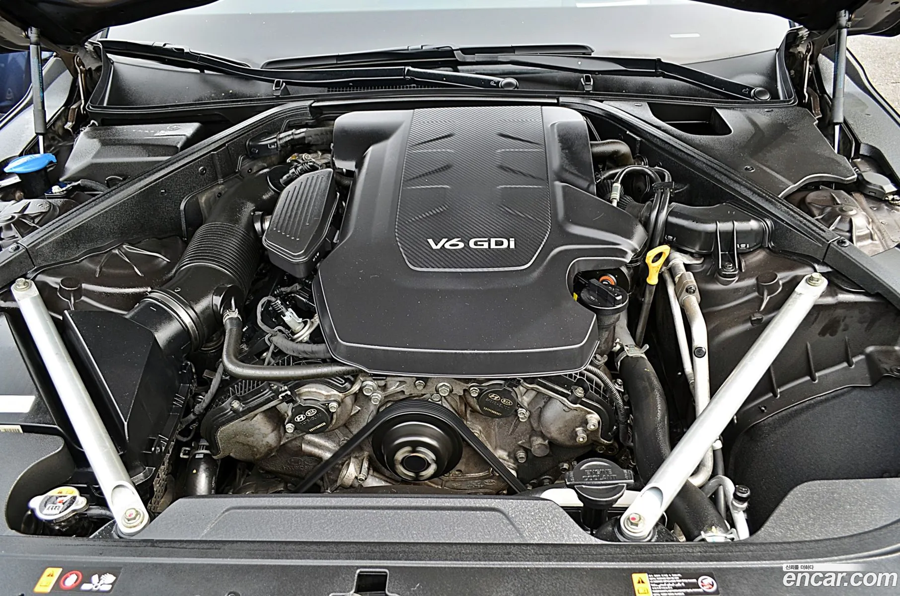 Genesis EQ900 2015 — 12