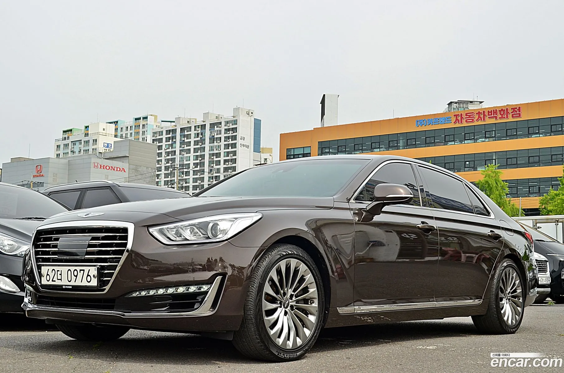 Genesis EQ900 2015 — 4