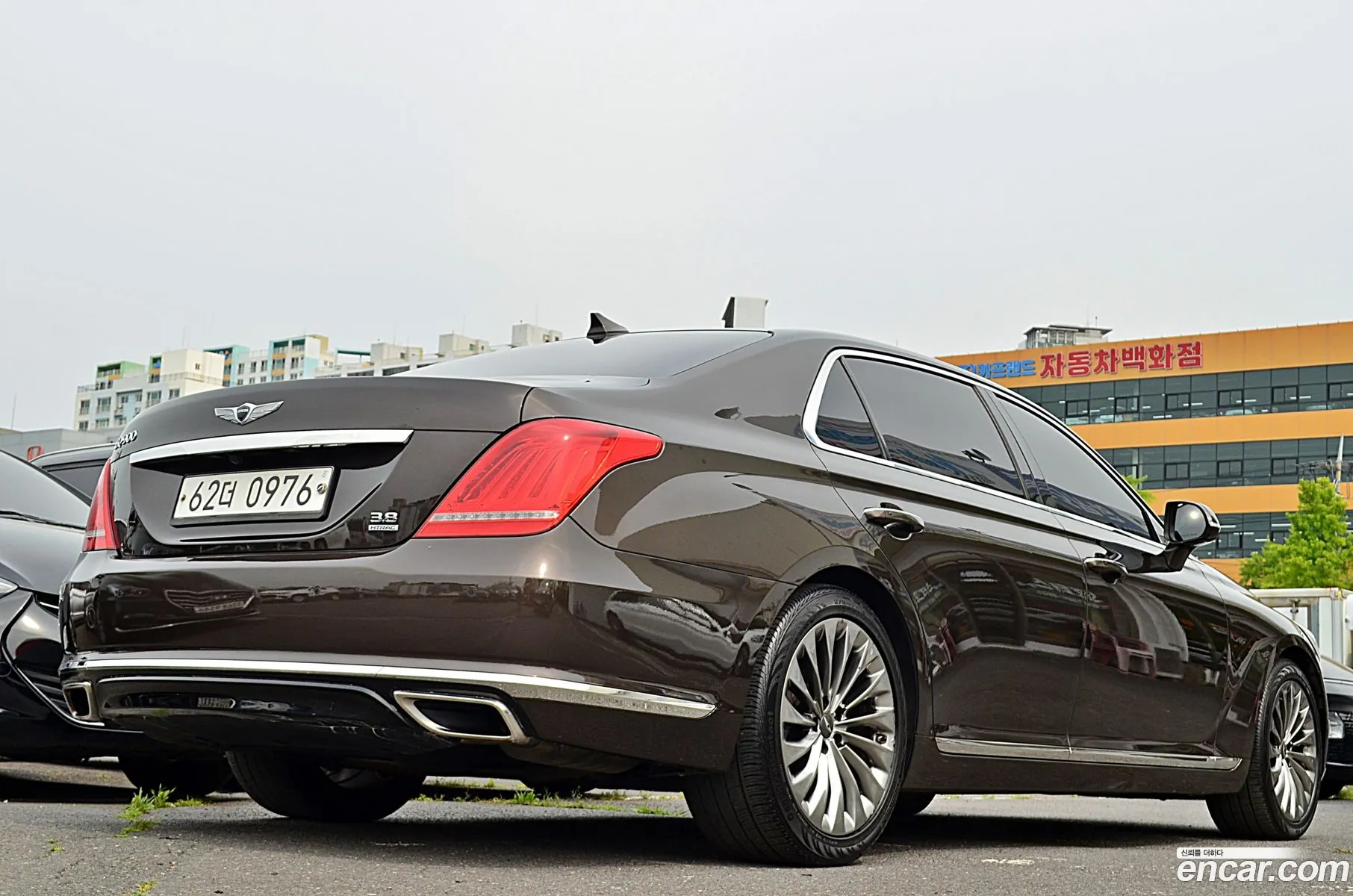 Genesis EQ900 2015 — 8