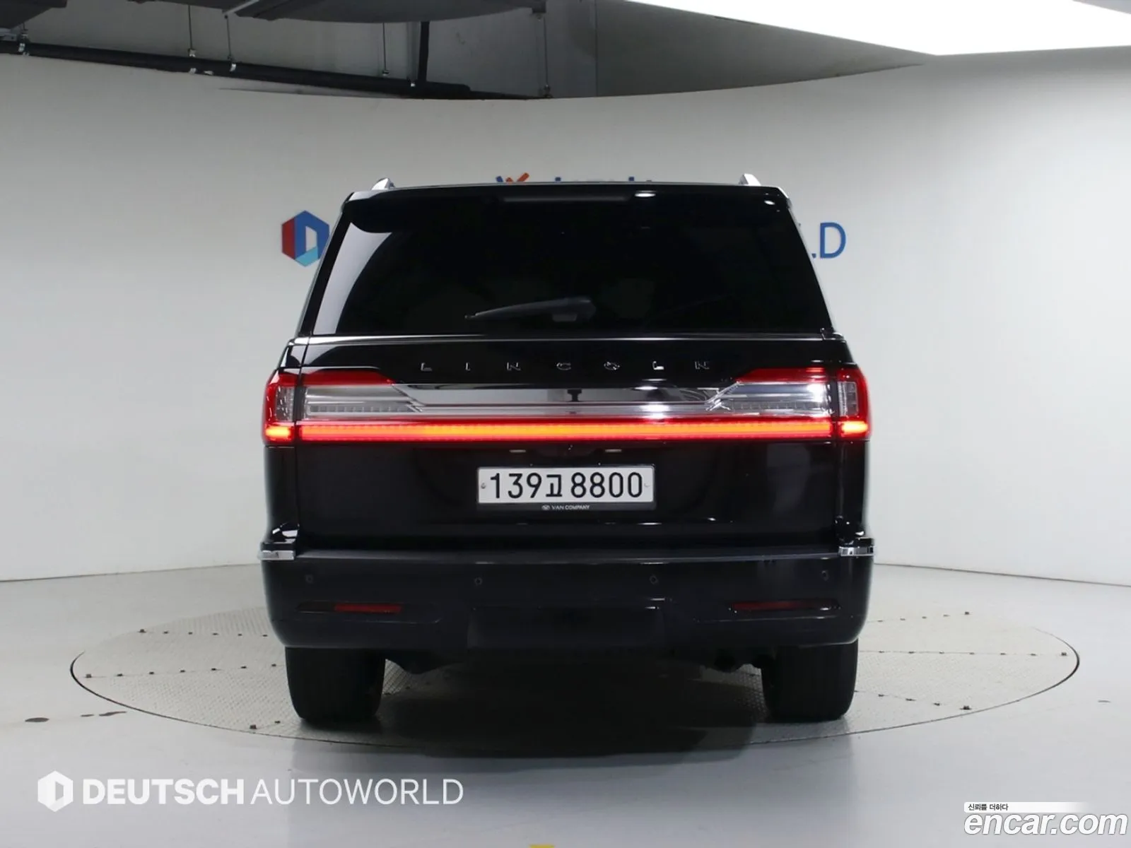 Lincoln Navigator 2020 — 14
