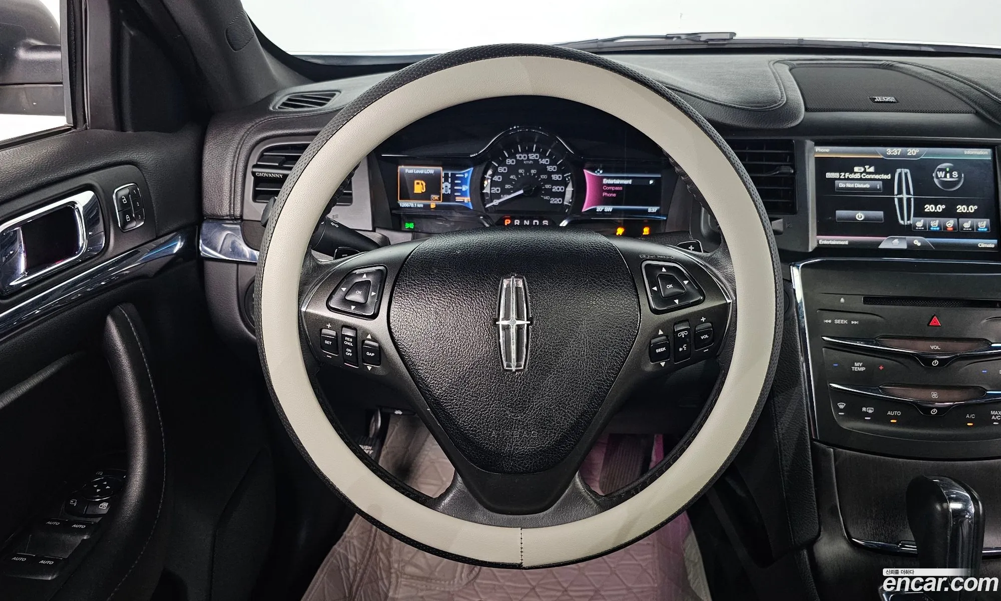 Lincoln MKS 2014 1LNHL9DK1EG611255 — 20