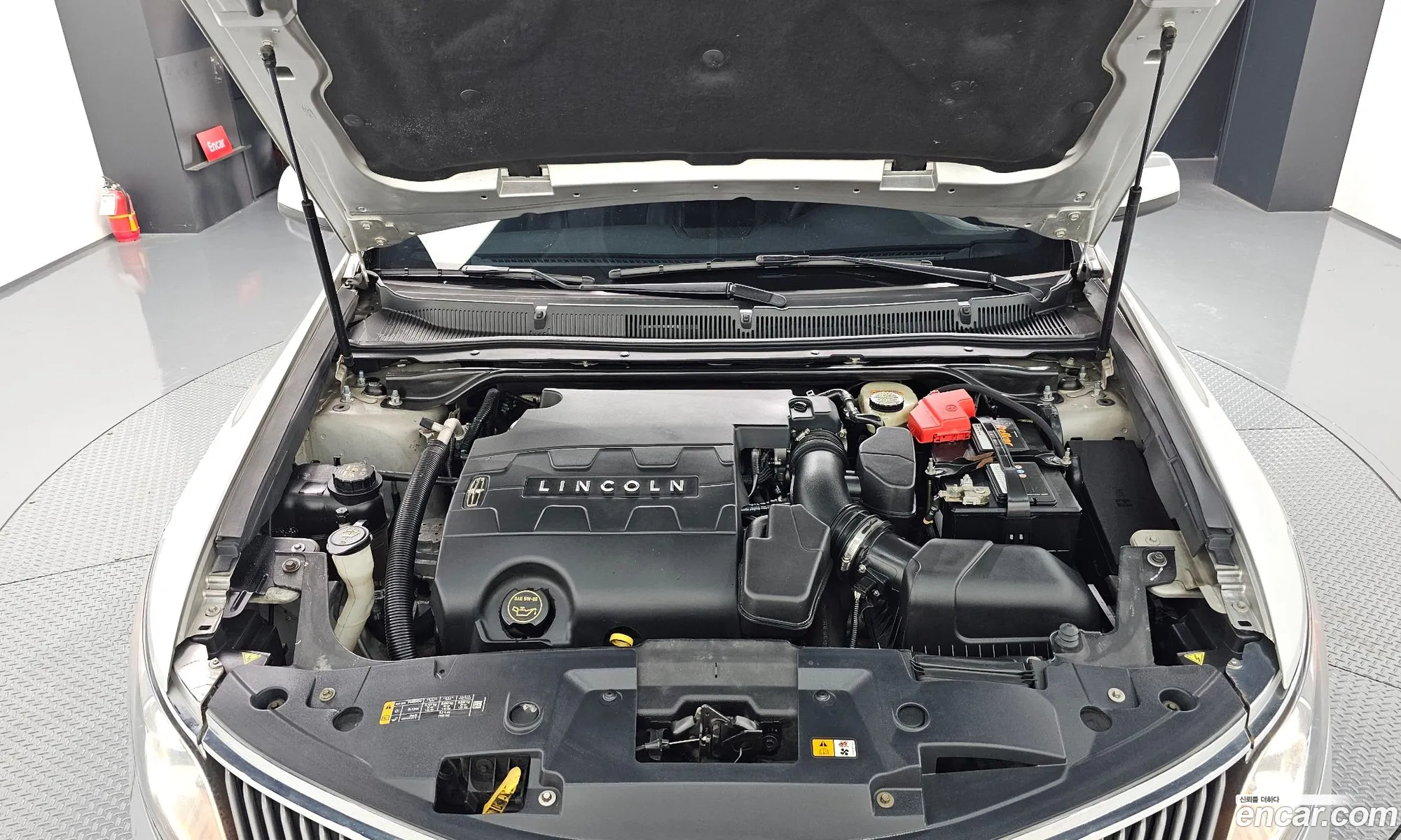 Lincoln MKS 2014 1LNHL9DK1EG611255 — 7