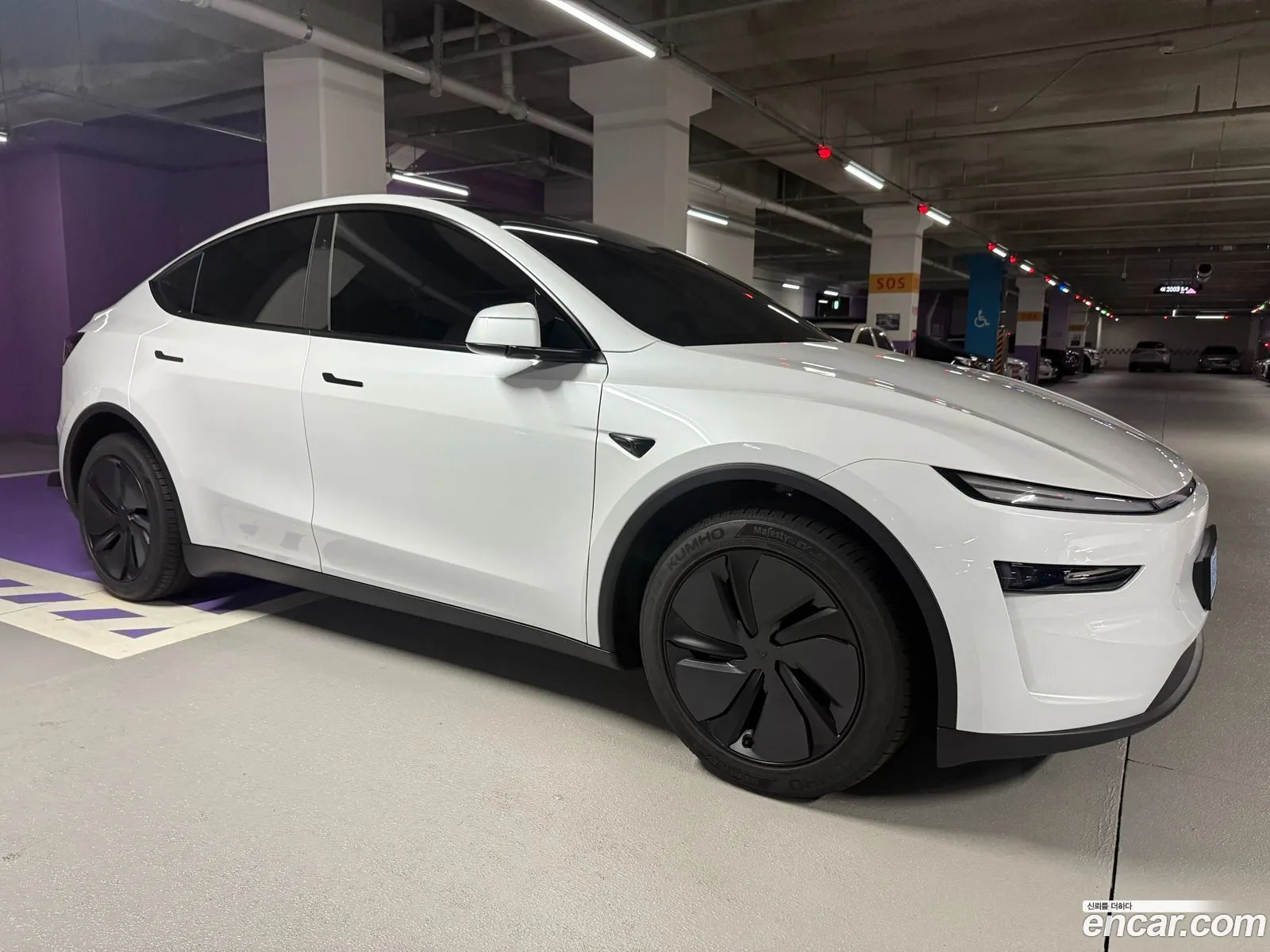 Tesla Model Y 2025 — 15