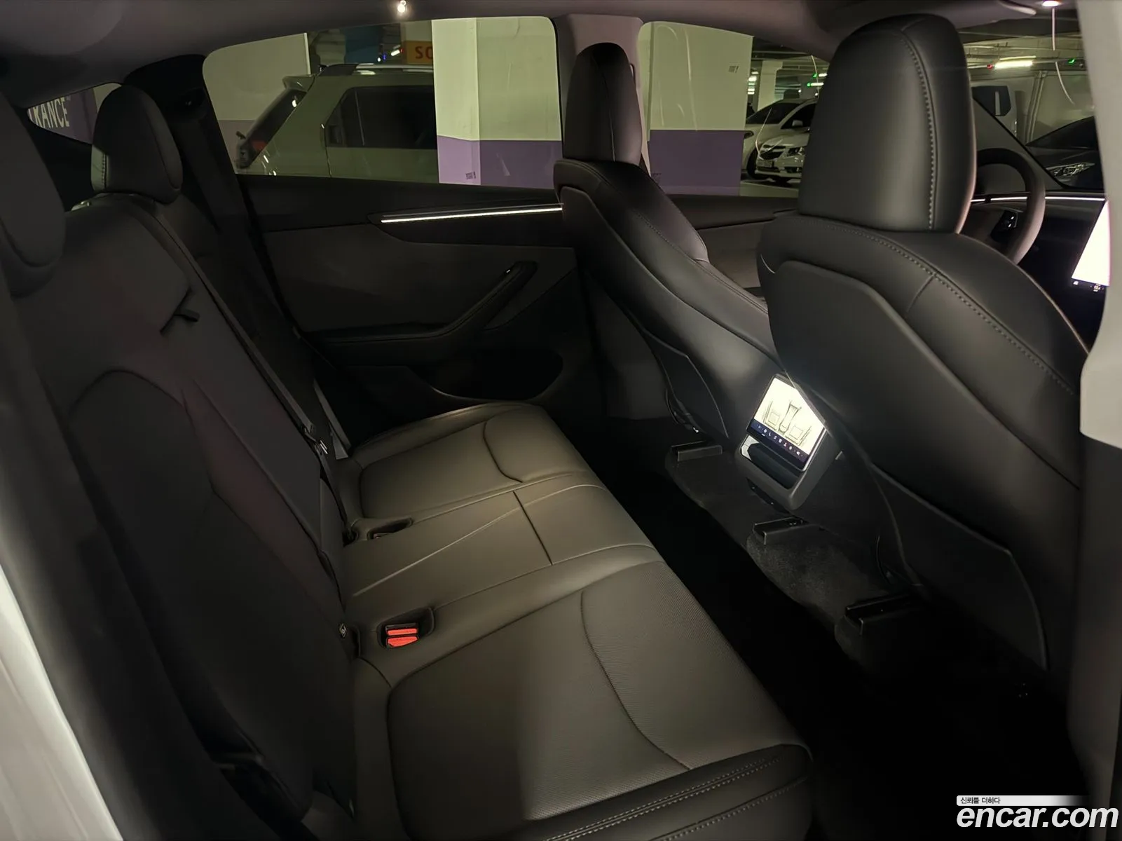 Tesla Model Y 2025 — 11