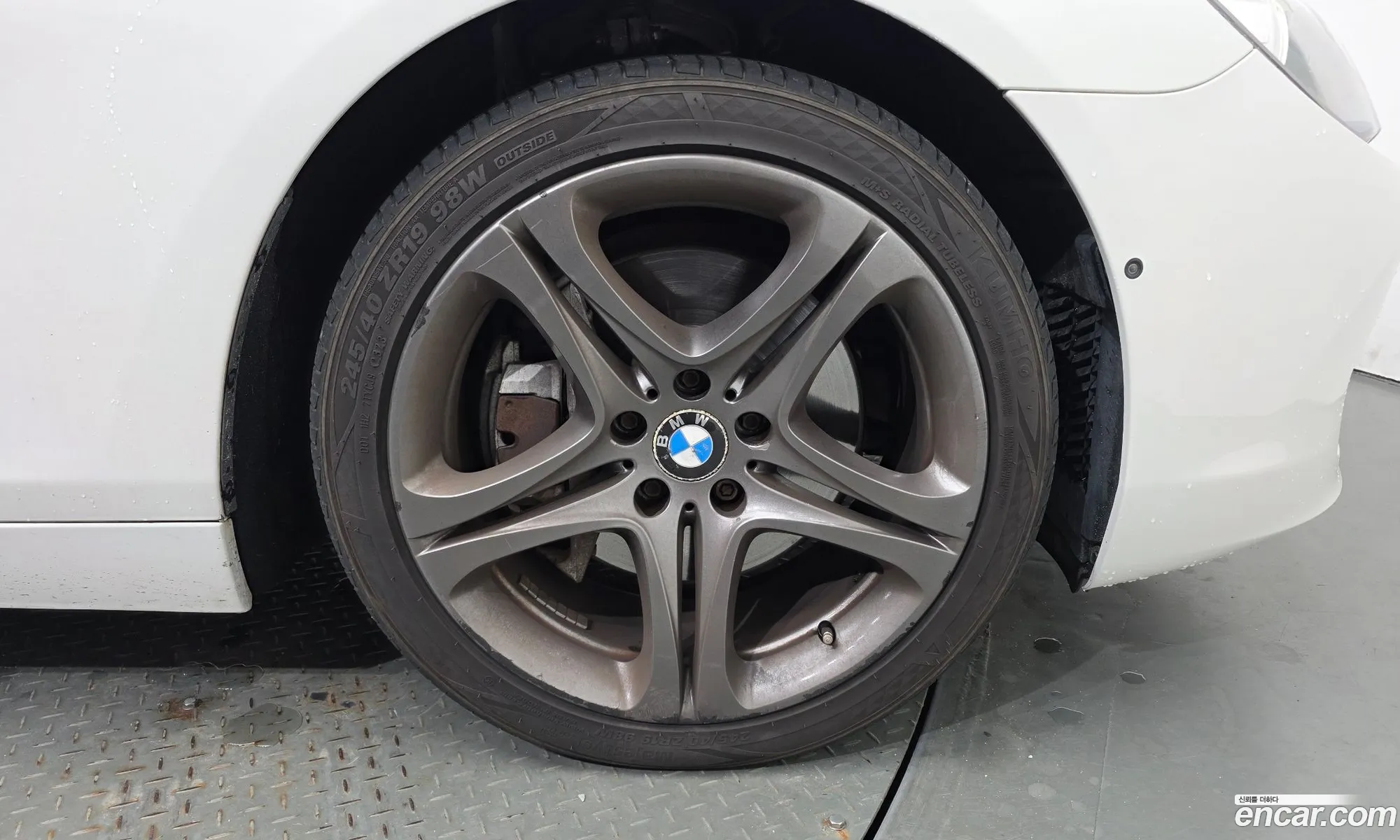 BMW 6 Series 2013 WBA6A8107DD367848 — 19