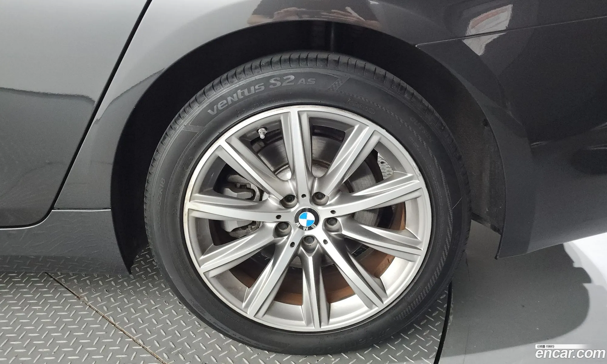 BMW 5 Series 2019 — 11