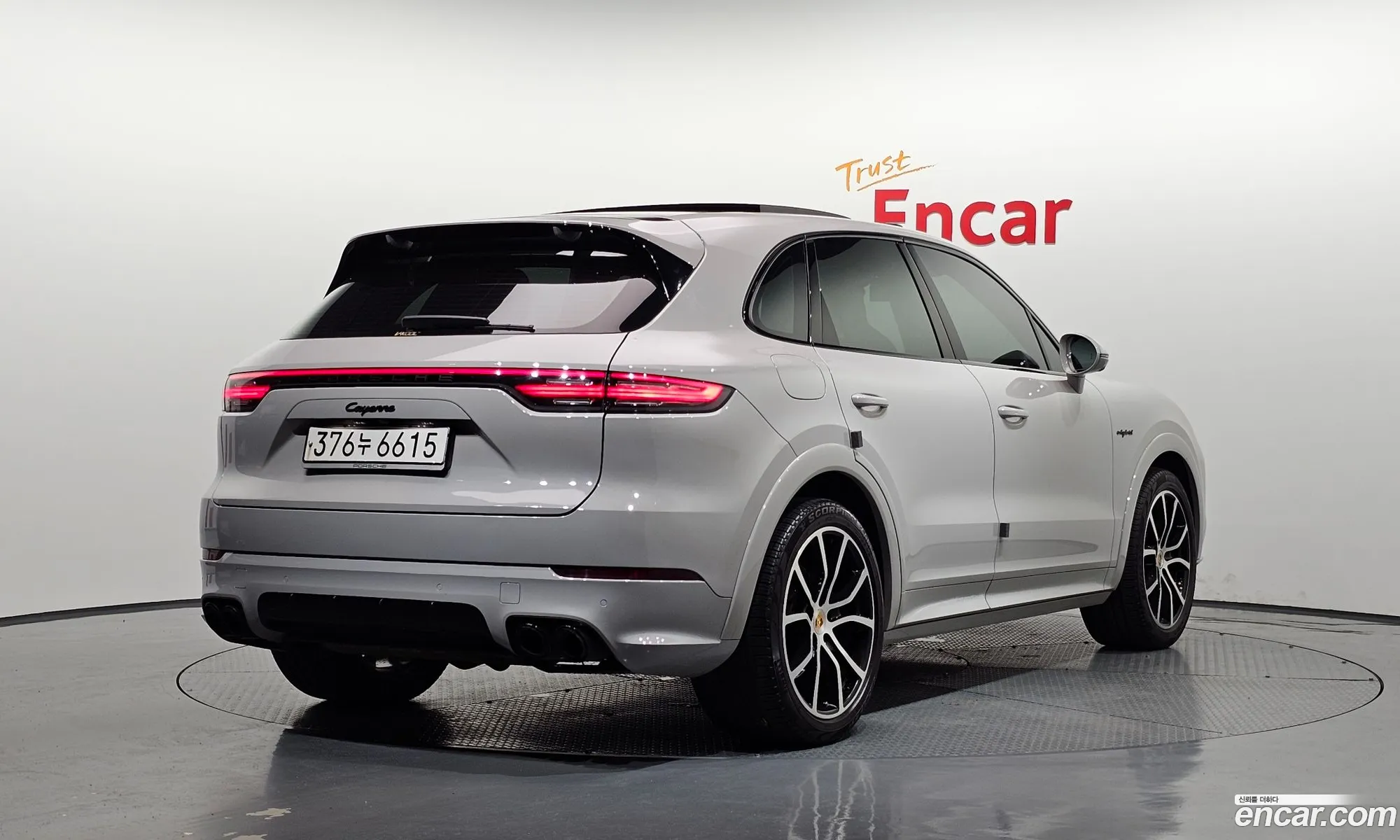 Porsche Cayenne 2021 — 20