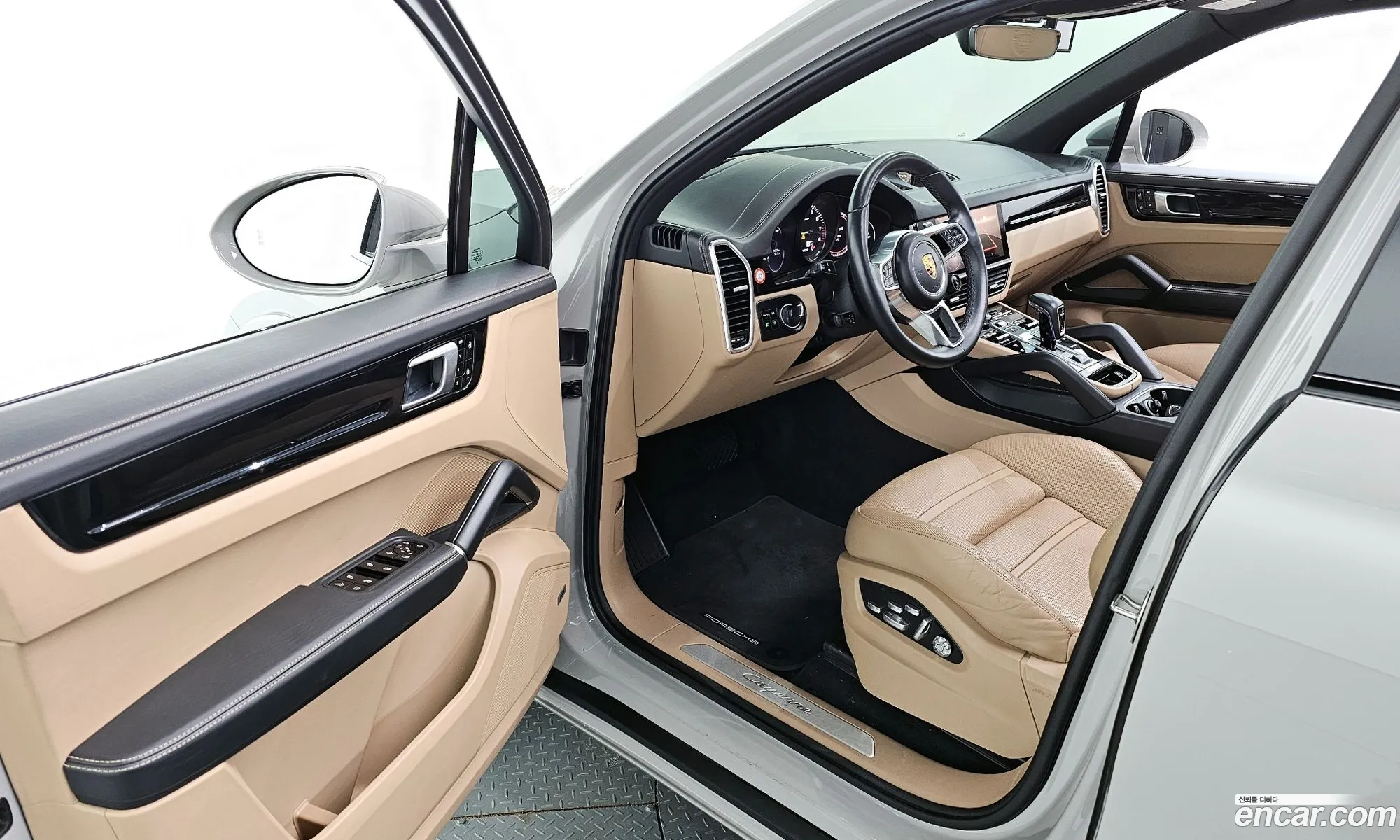 Porsche Cayenne 2021 — 18