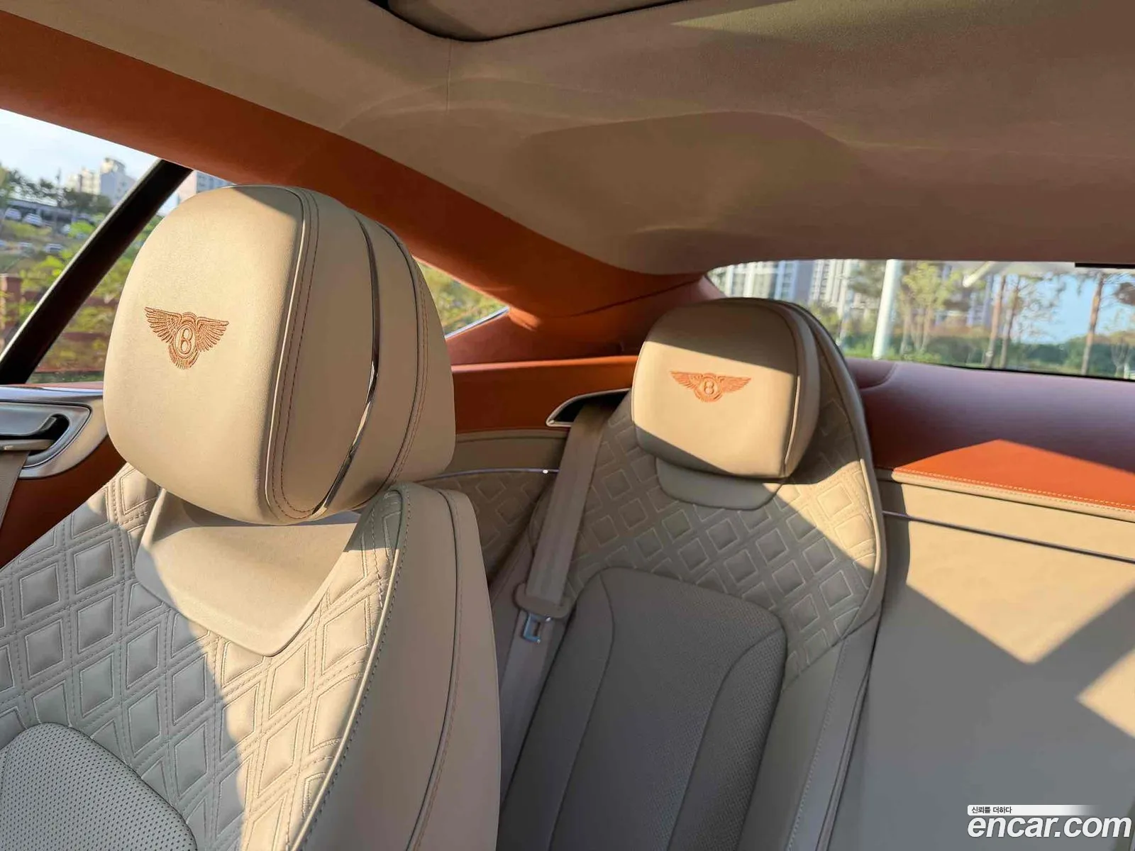 Bentley Continental GT 2023 — 15