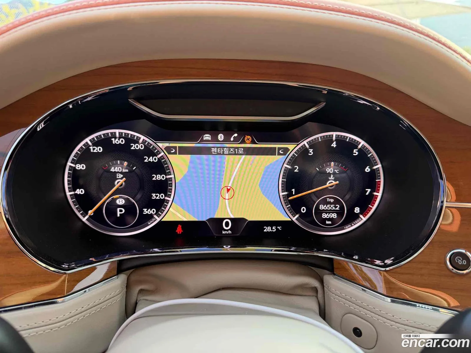 Bentley Continental GT 2023 — 16