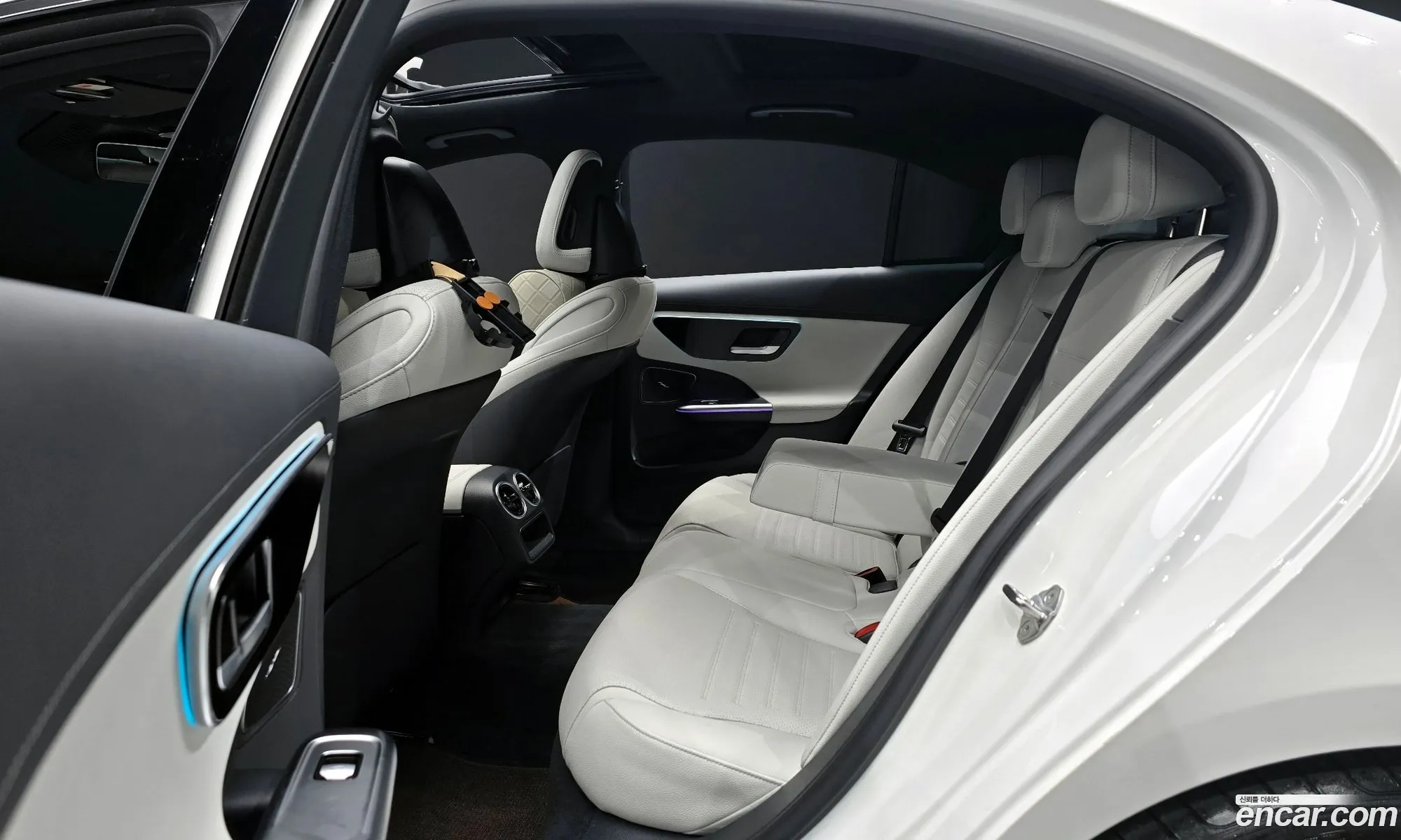 Mercedes-Benz C-Class W206 2023 — 11