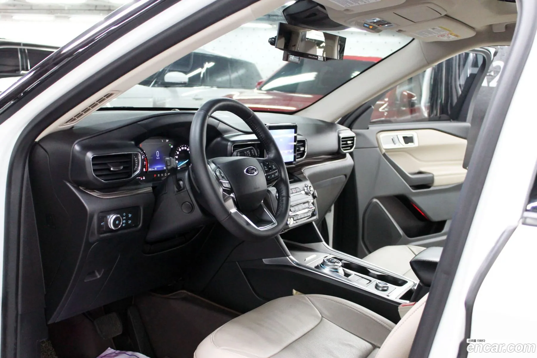 Ford Explorer 6th Gen 2020 — 4