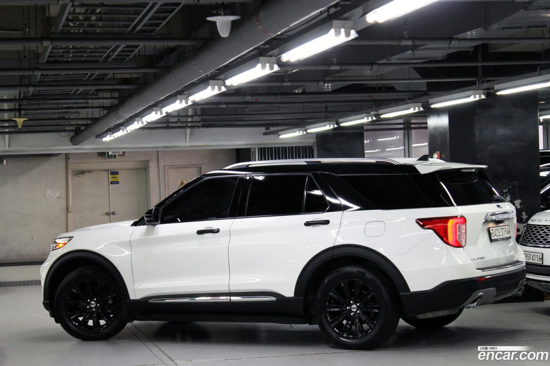 Ford Explorer 6th Gen 2020 — 20