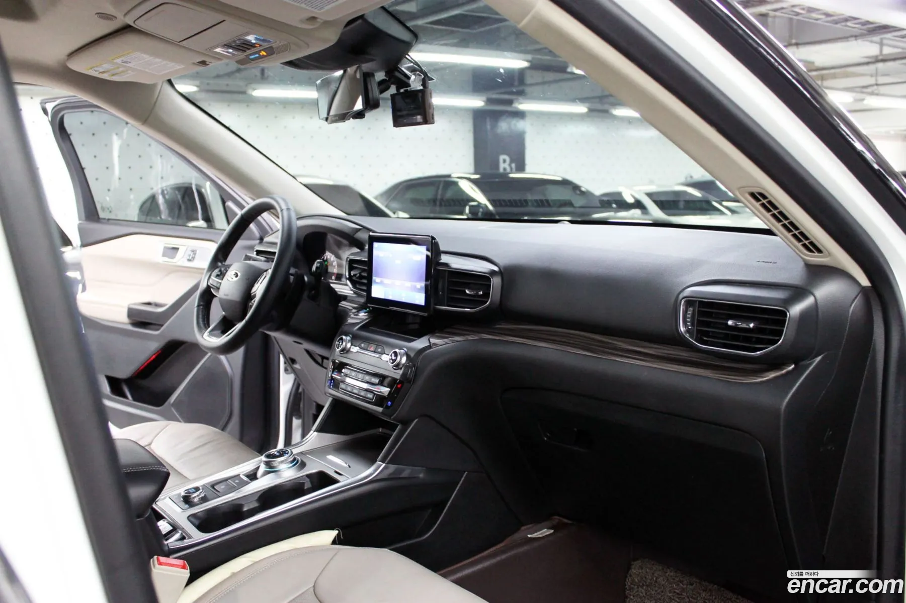 Ford Explorer 6th Gen 2020 — 7