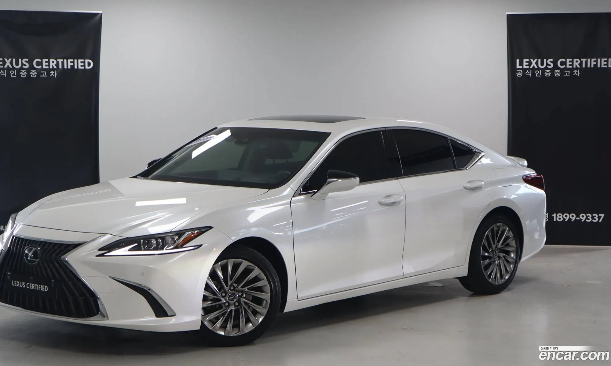 Lexus ES300h 7th Gen 2024 — 16