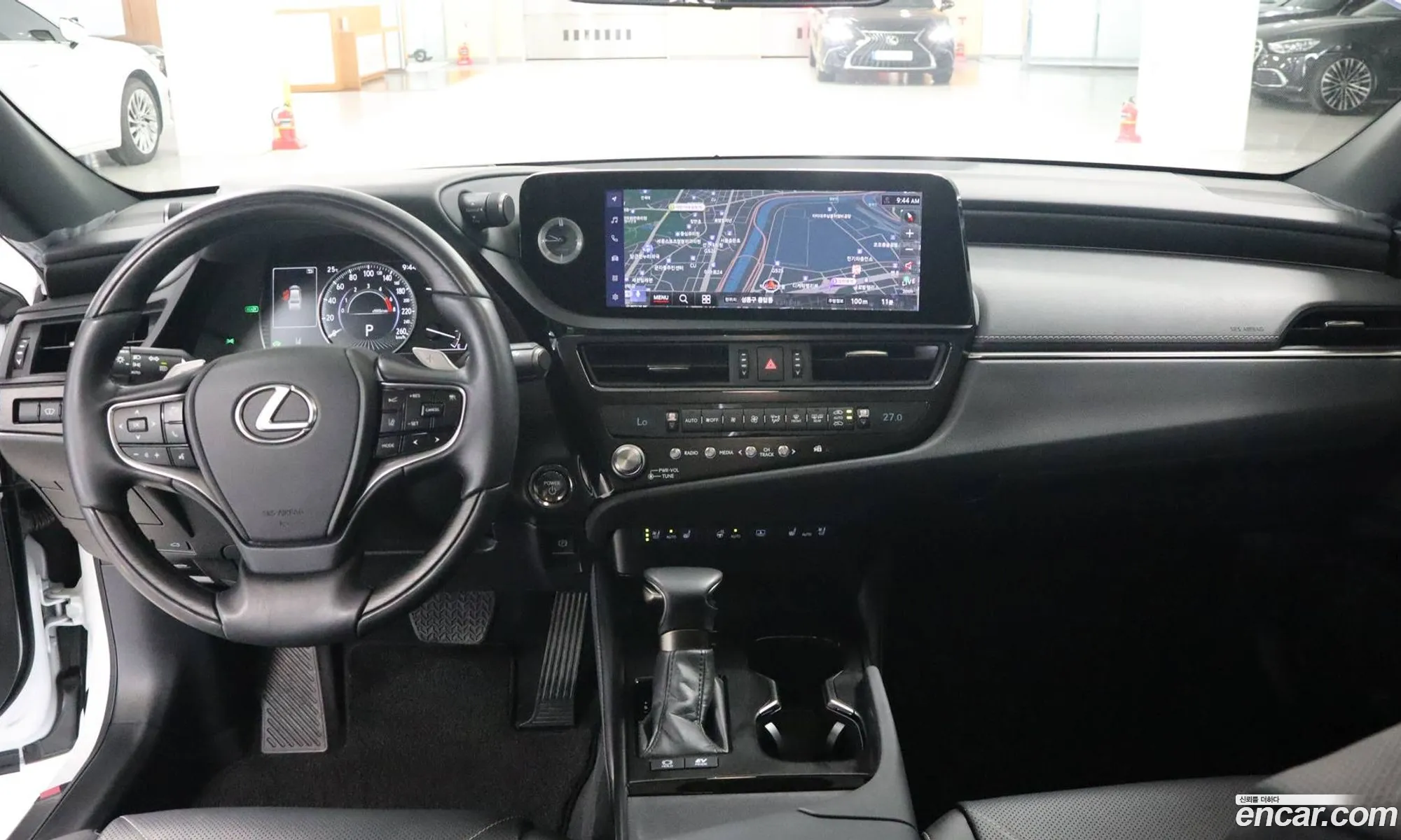Lexus ES300h 7th Gen 2024 — 2