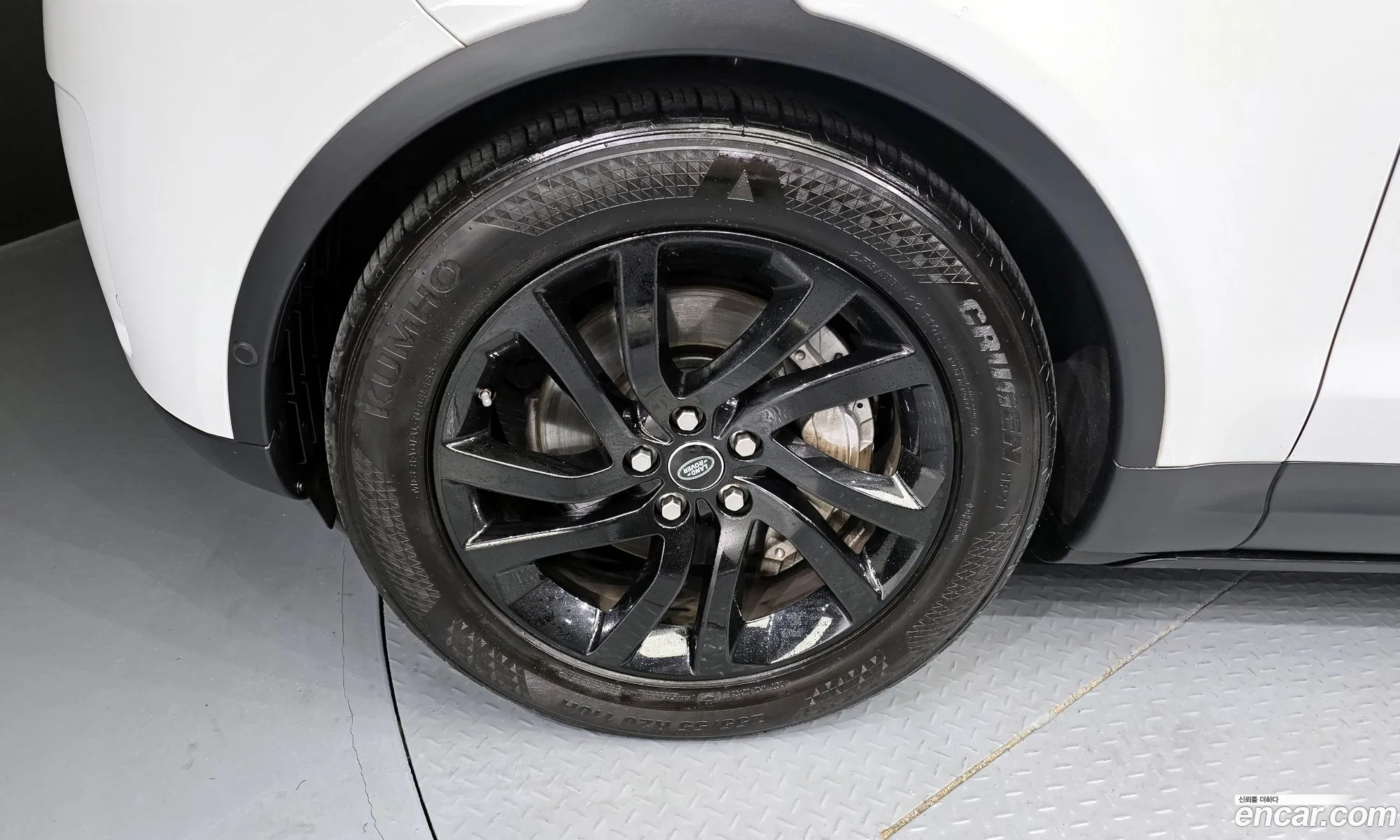 Land Rover Discovery 5 2019 — 2