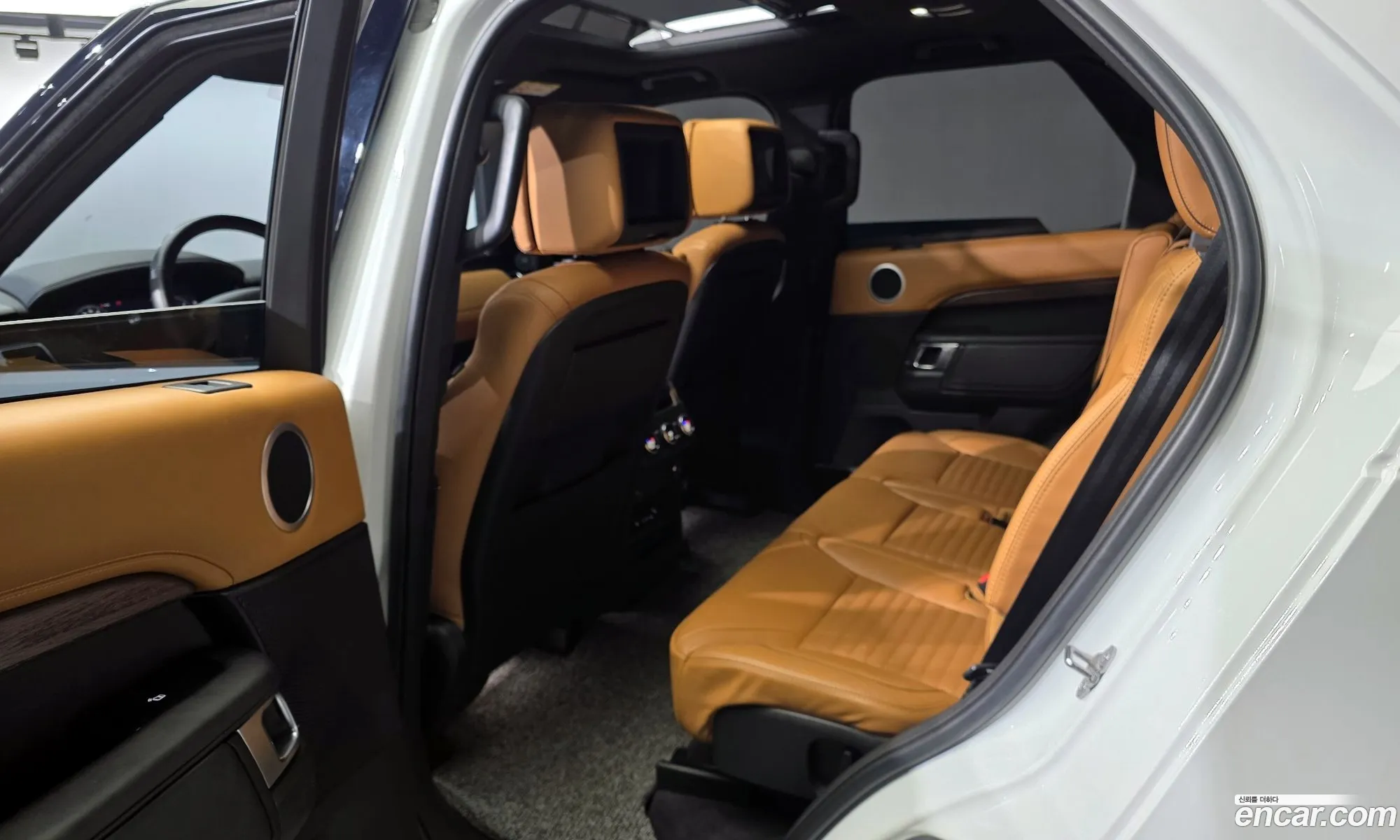 Land Rover Discovery 5 2019 — 17