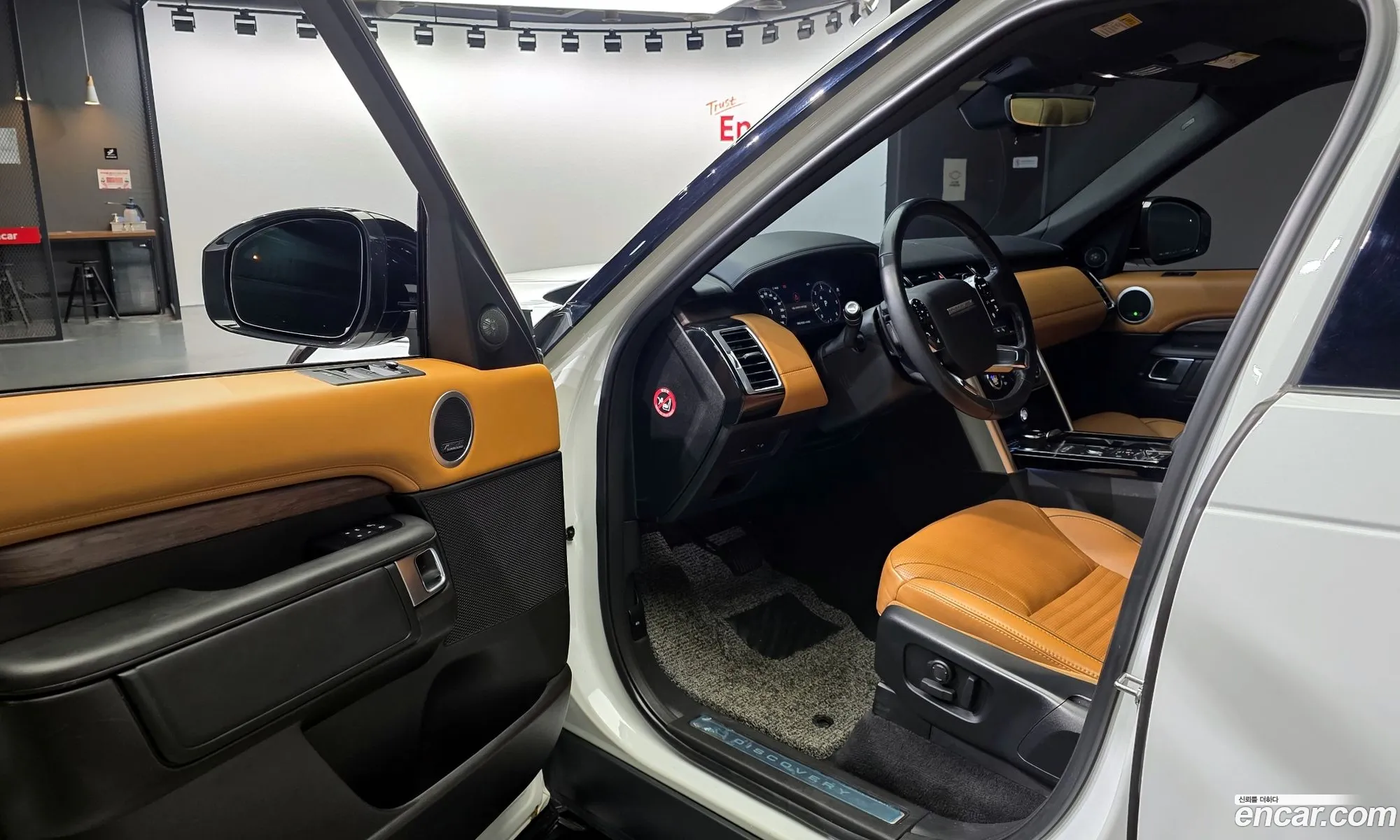 Land Rover Discovery 5 2019 — 11