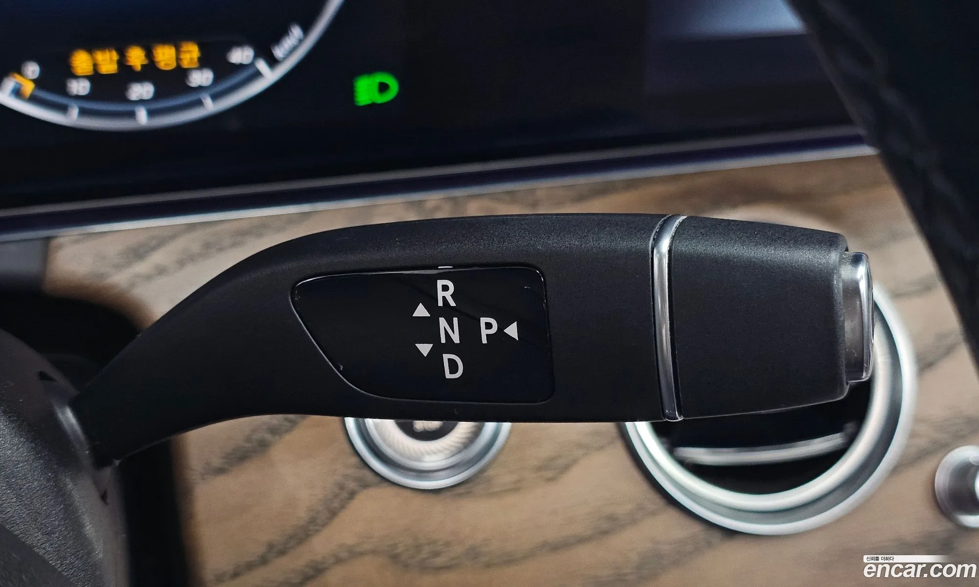 Mercedes-Benz E-Class W213 2018 WDDZF4JB2JA421409 — 3