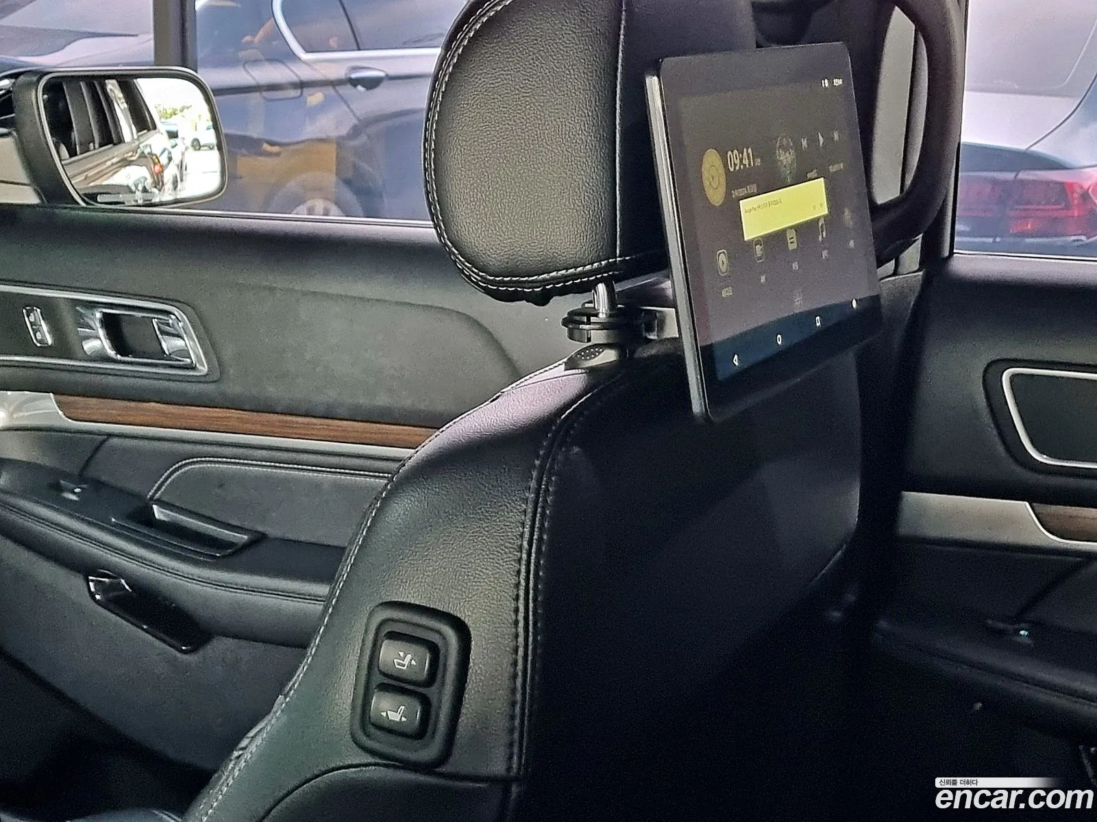 Ford Explorer 2016 1FM5K8FH8GGC18373 — 5