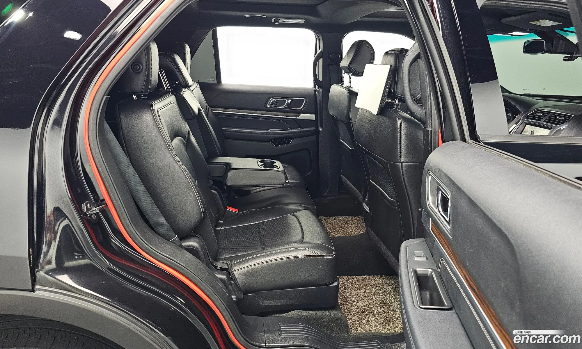 Ford Explorer 2016 1FM5K8FH8GGC18373 — 2