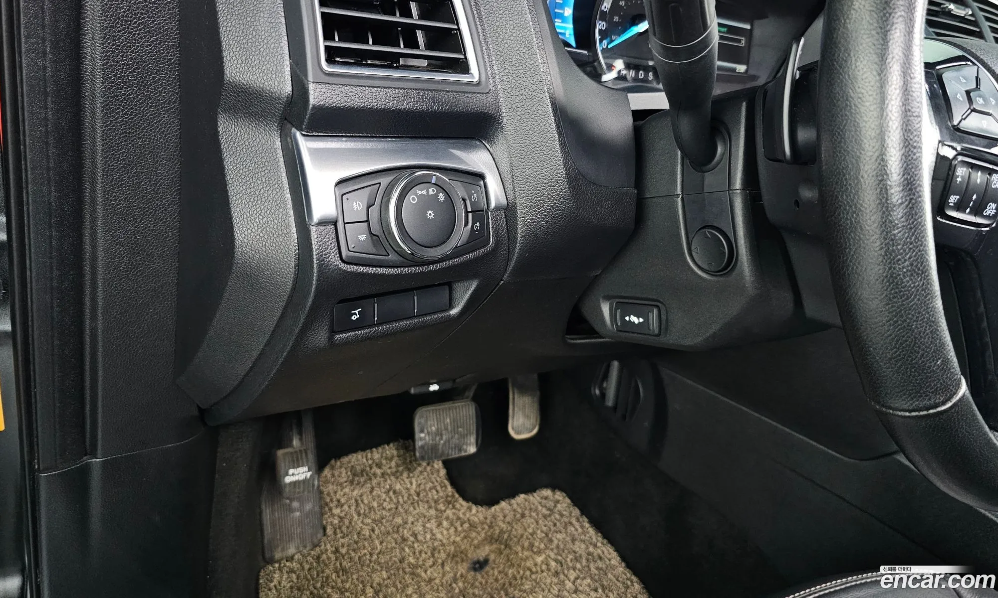 Ford Explorer 2016 1FM5K8FH8GGC18373 — 10
