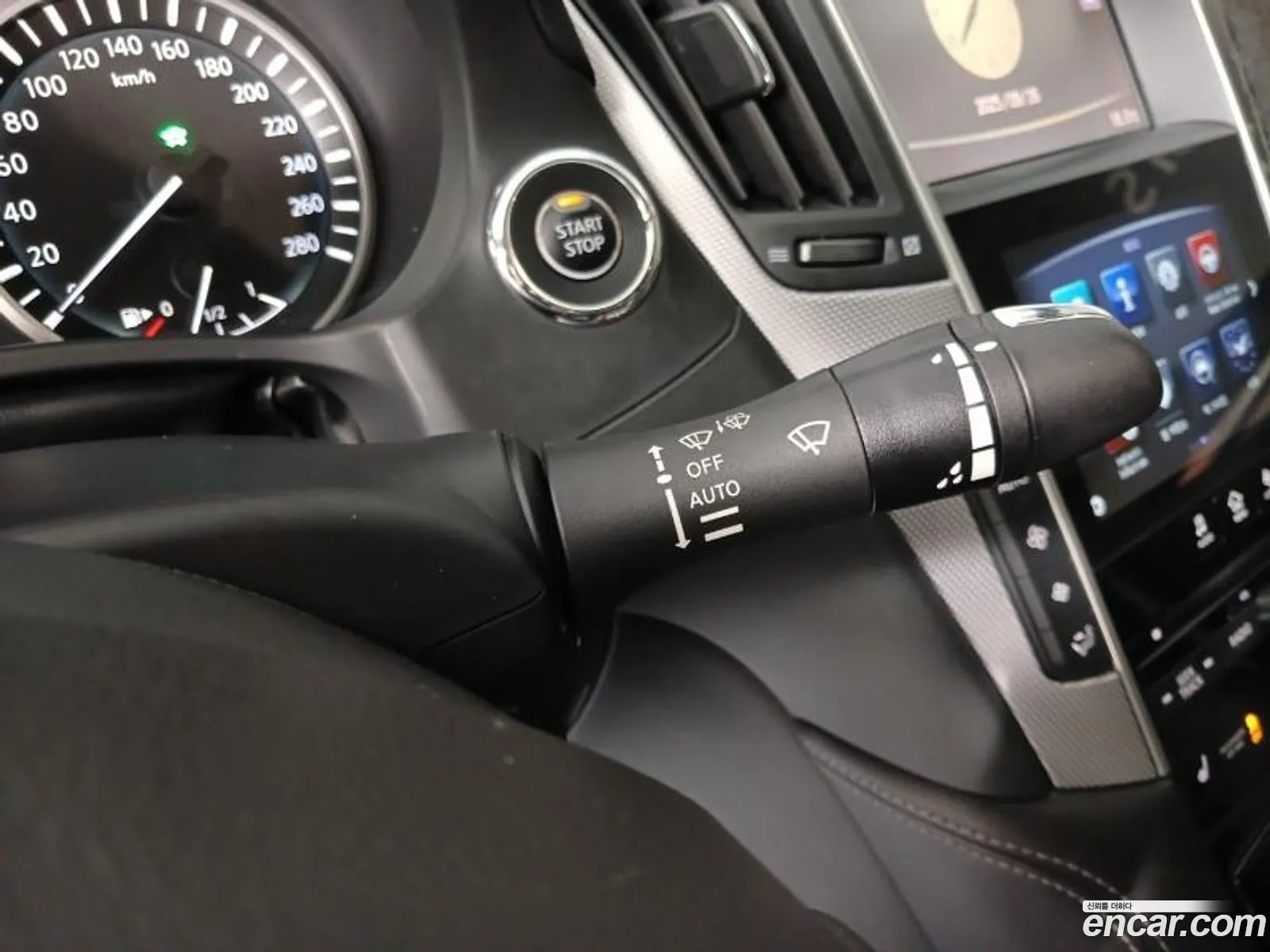 Infiniti Q50 2018 — 18