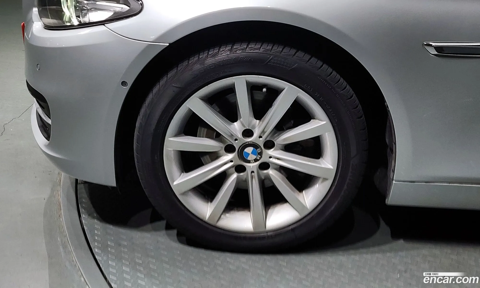 BMW 5 Series 2015 WBA5A7109FD817010 — 12