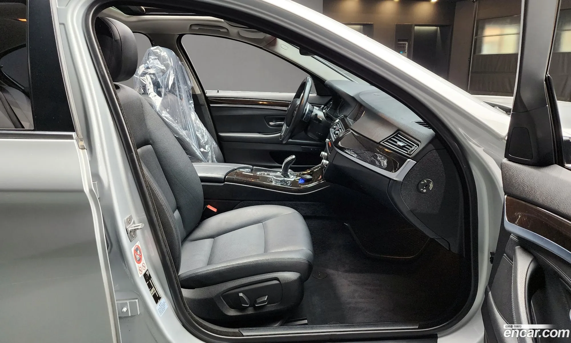 BMW 5 Series 2015 WBA5A7109FD817010 — 3
