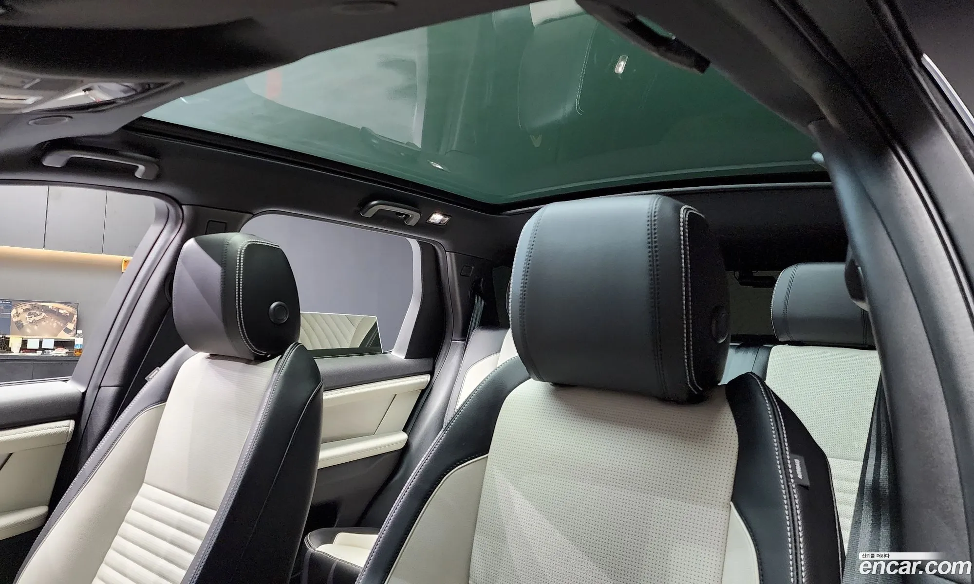 Land Rover Discovery Sport 2024 — 11