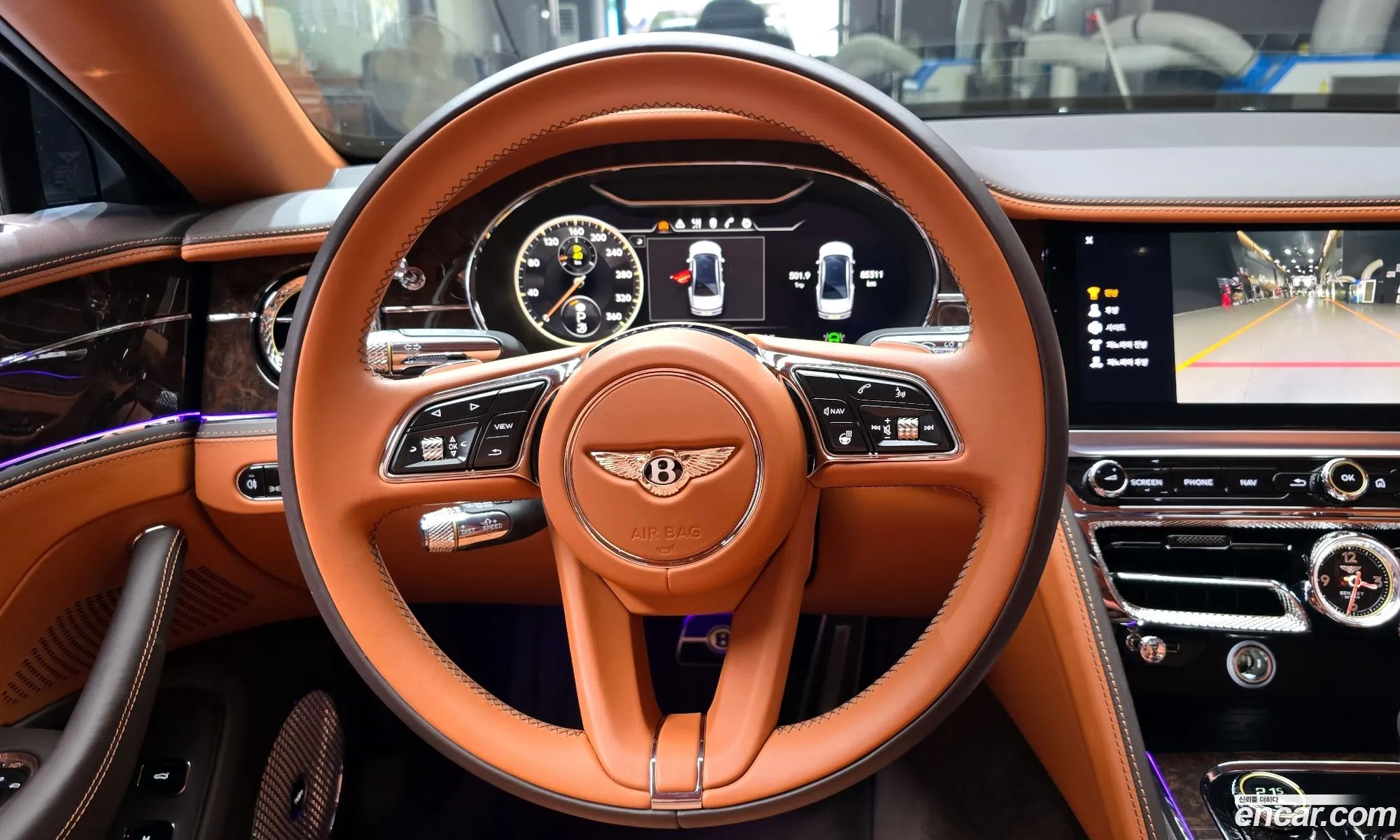 Bentley Flying Spur 2023 — 18