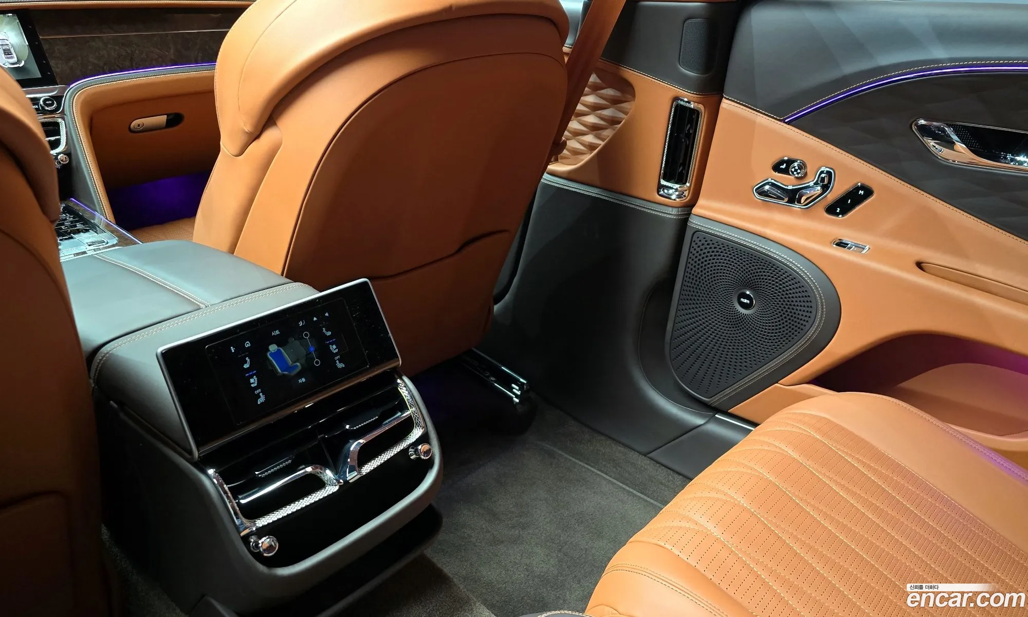 Bentley Flying Spur 2023 — 16