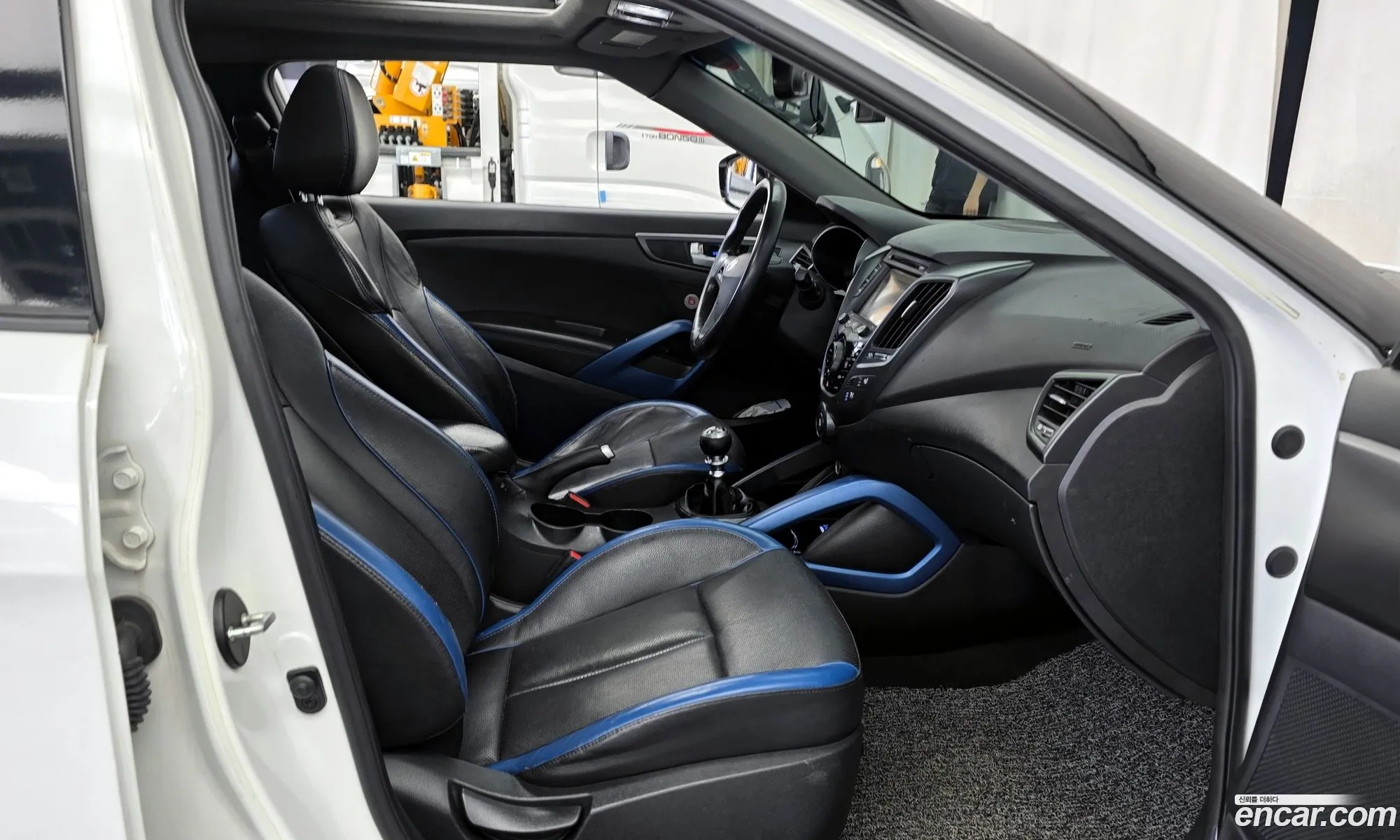 Hyundai Veloster 2013 — 3