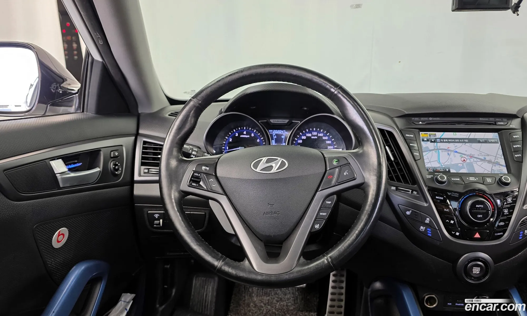 Hyundai Veloster 2013 — 14
