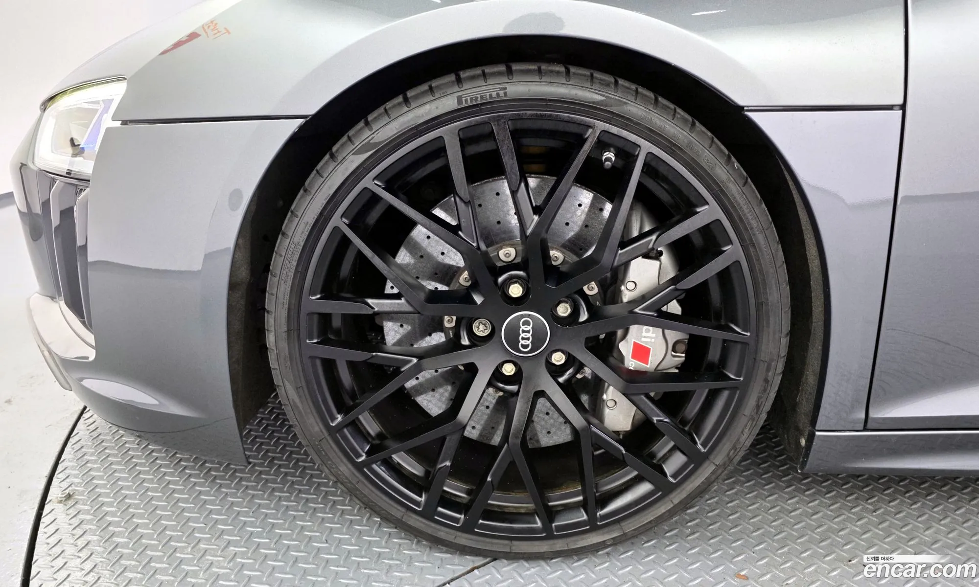Audi R8 2017 WUAZZZFX1H7901521 — 7