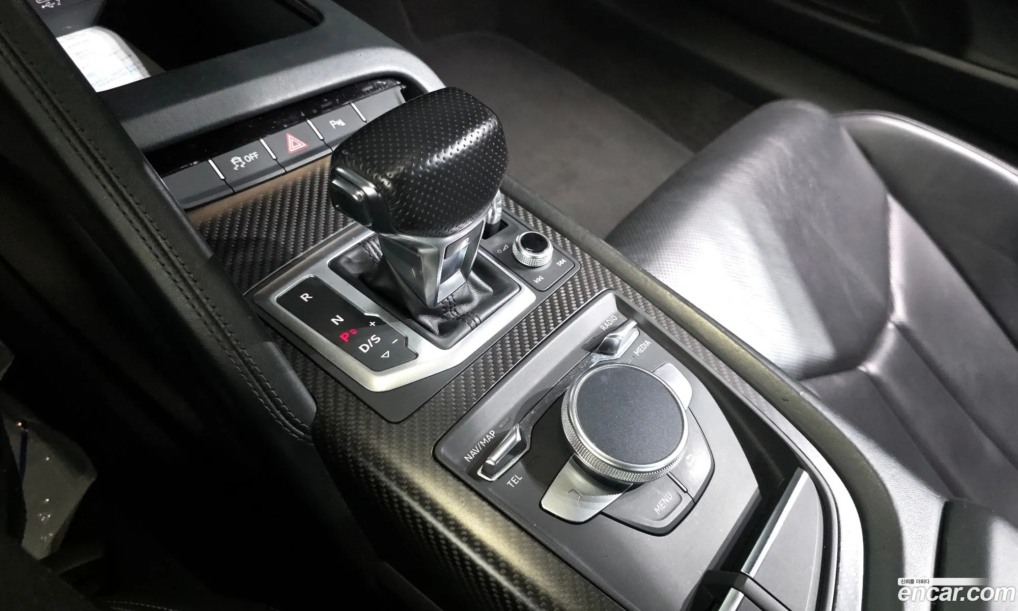 Audi R8 2017 WUAZZZFX1H7901521 — 12