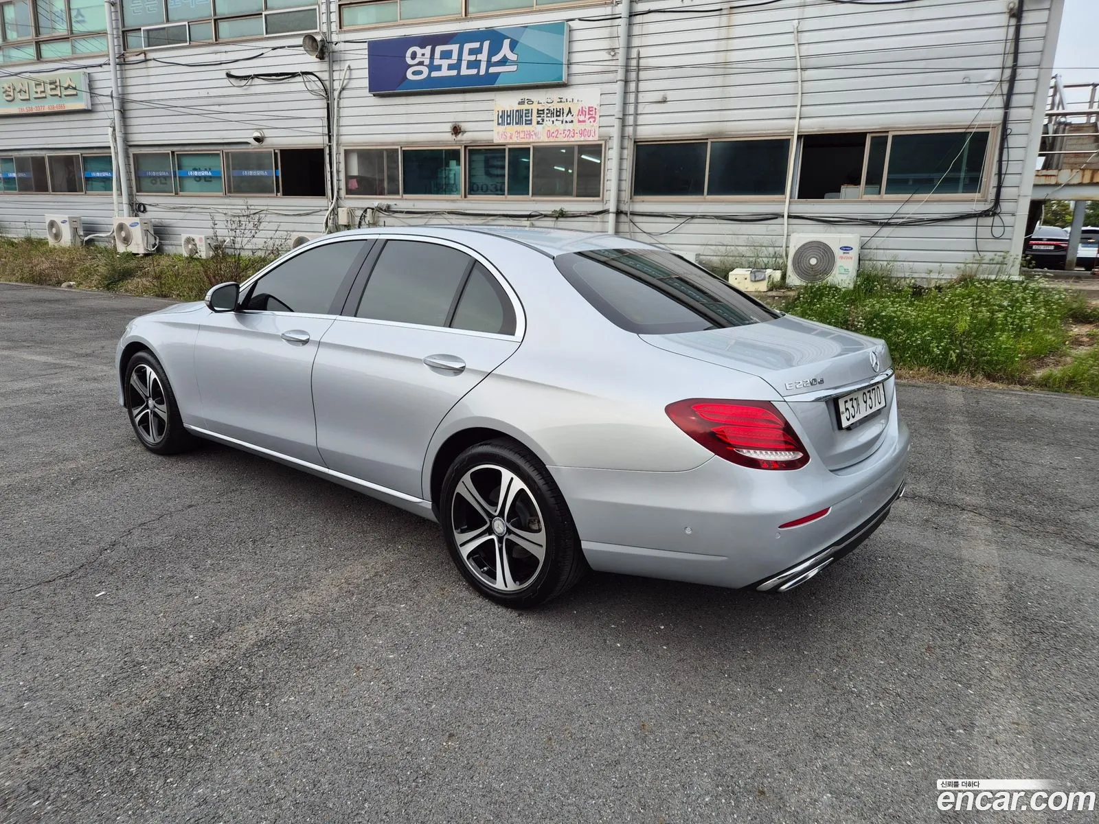 Mercedes-Benz E-Class W213 2017 — 20