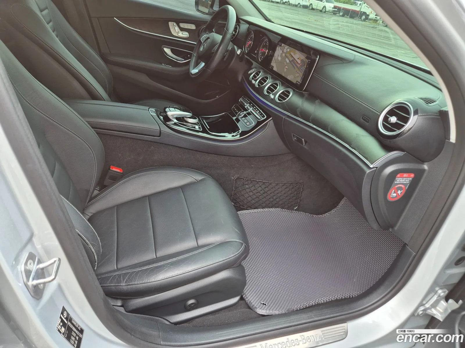 Mercedes-Benz E-Class W213 2017 — 14