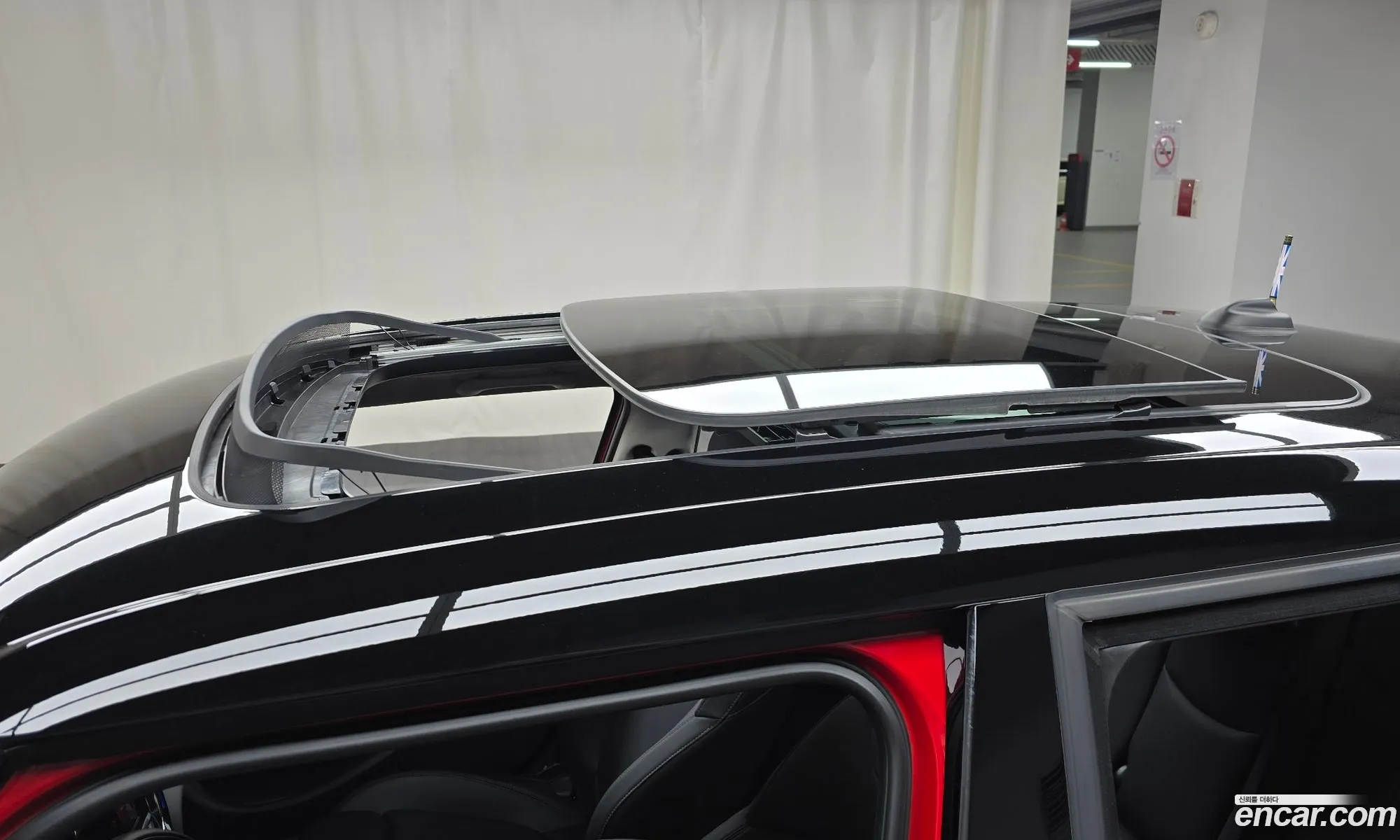 Mini Cooper 2019 WMWXU110XK2H35213 — 19