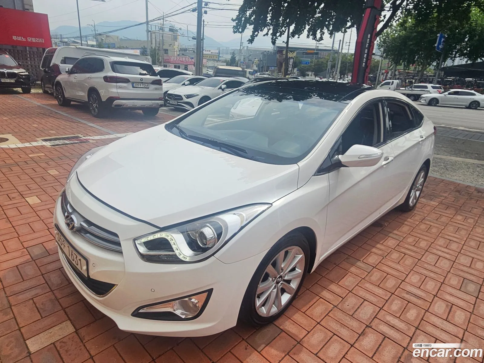 Hyundai i40 Saloon 2014 — 11