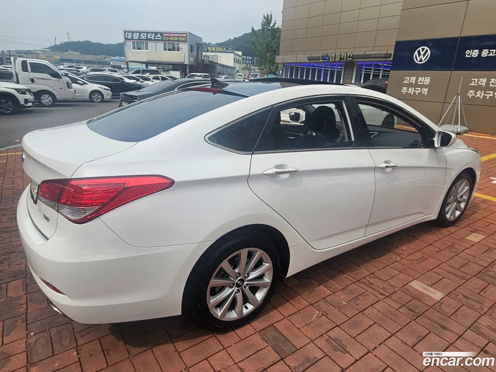 Hyundai i40 Saloon 2014 — 10