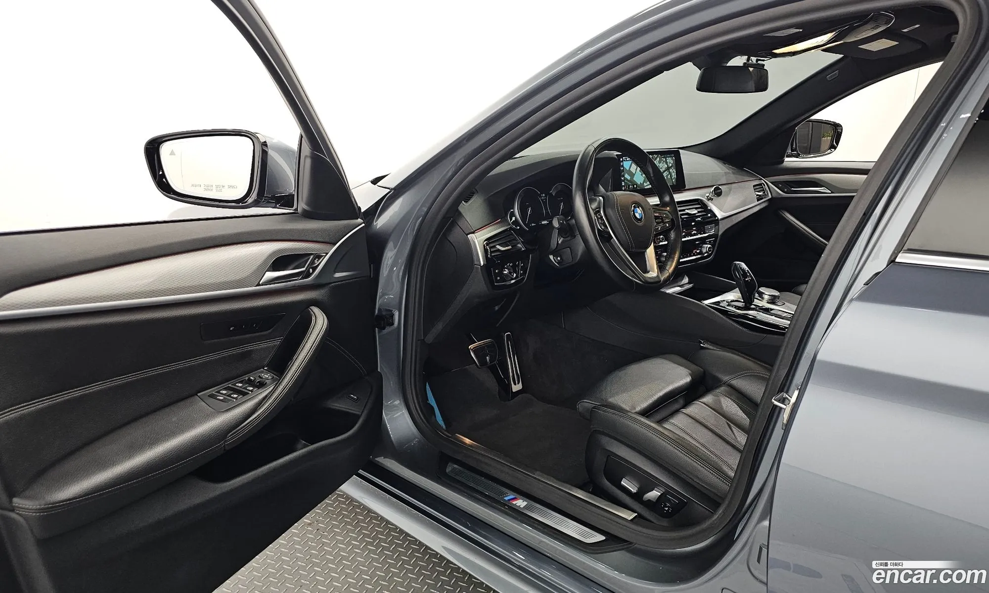 BMW 5 Series 2017 WBAJC3105JG994565 — 12